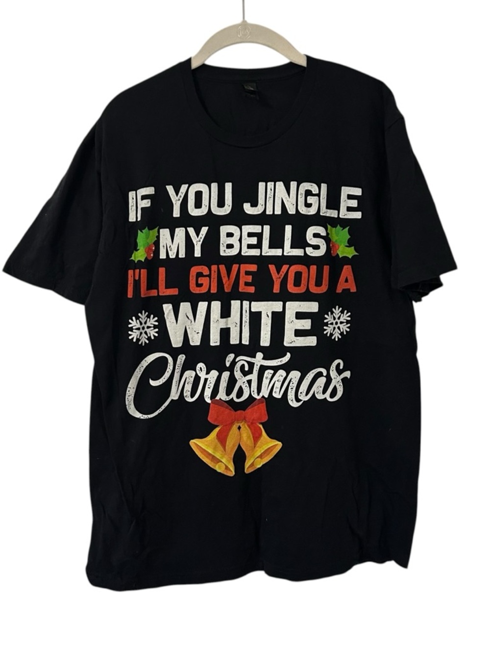 Black & White Funny Christmas Holiday Top Shirt Joke Design Men’s Unisex Large!
